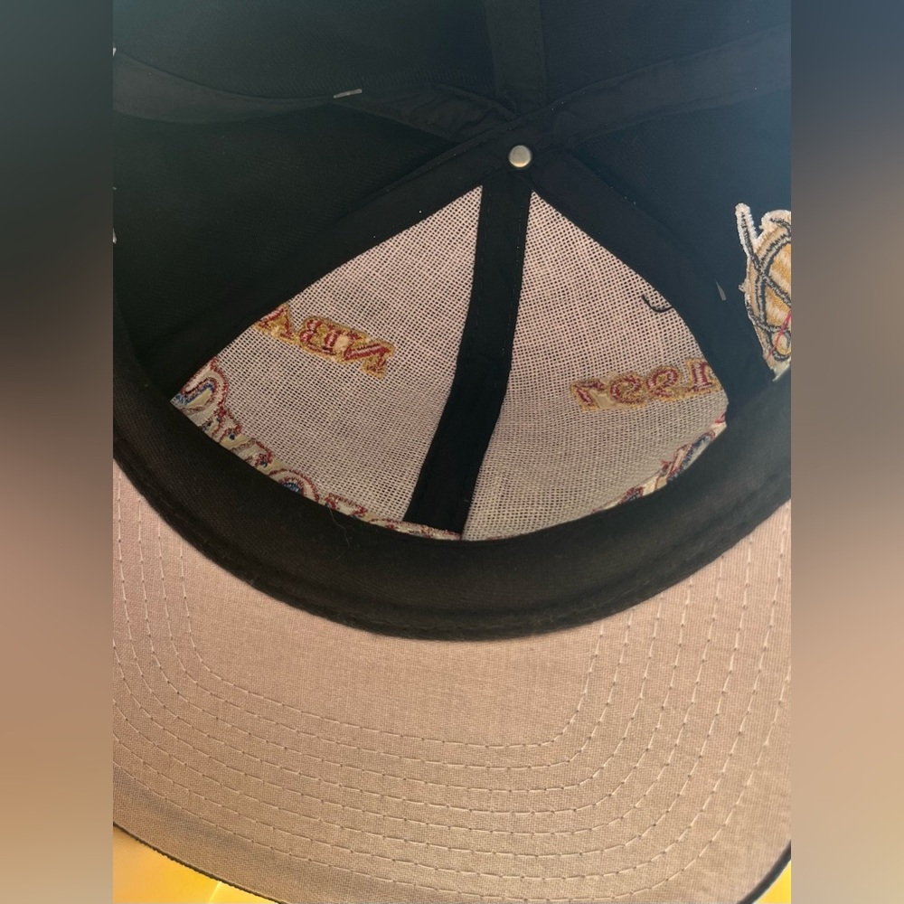 NBA 1997 Chicago Bulls Black Champions Embroidered Hat with Red and Gold Accents - Picture 4 of 6